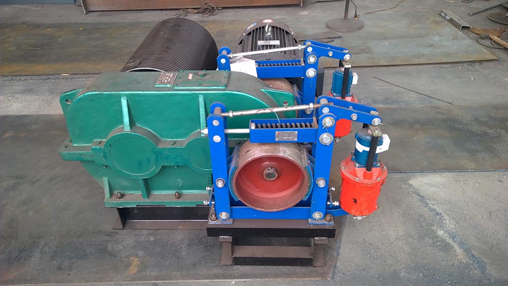 雙膛石灰窯上料卷?yè)P(yáng)機(jī)